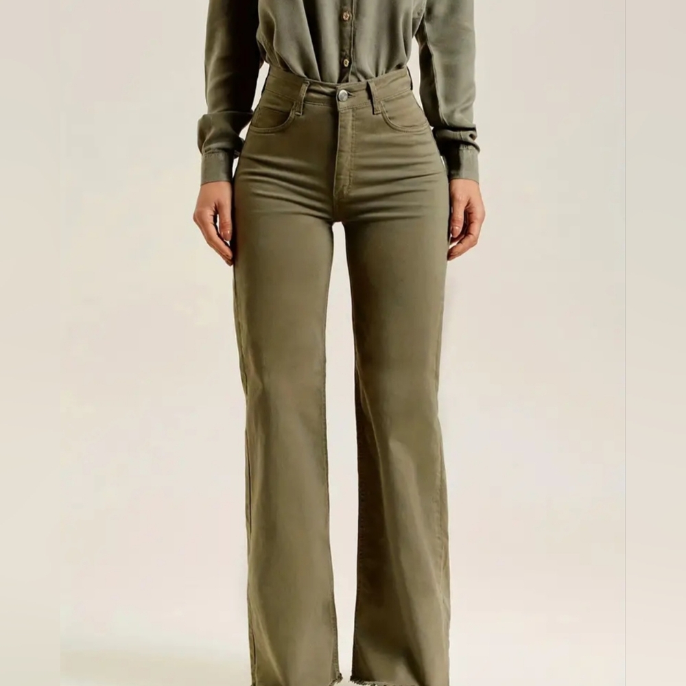 Mid-Waist High-Stretch Flare Jeans